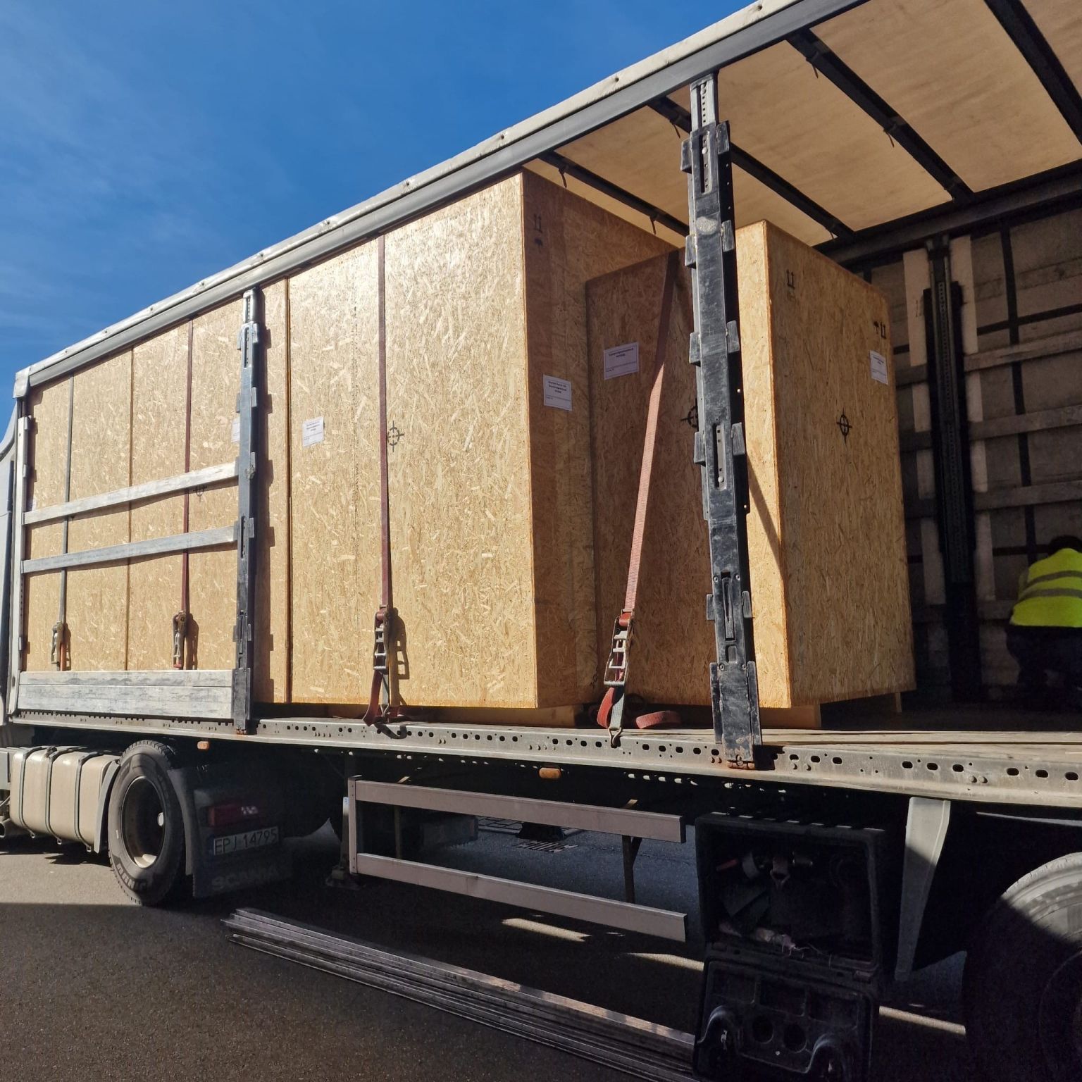 Hightech Maschinenverlagerung von Prüfständen von Baden-Württemberg nach Polen